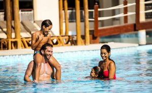 screenshot: Grand Palladium Imbassaí Resort & Spa tem programação especial para férias de verão