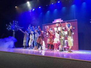 screenshot: Estreia espetáculo infantil de Débora Falabella em teatro da Zona Leste
