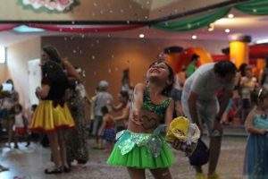 screenshot: Festa à Fantasia na Folia no Clube Esperia