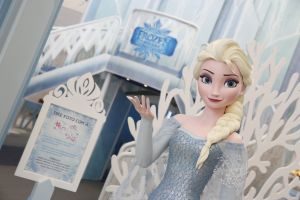 screenshot: Brincadeira congelante de Frozen chega ao Shopping ABC