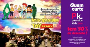 screenshot: “Amigo Estou Aqui”, o incrível mundo de Toy Story, no Teatro
