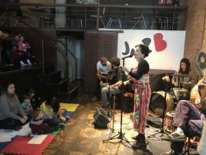 screenshot: JazzBB terá brunch e show da Fê Lelot para bebês e crianças
