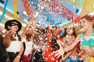 screenshot: Bloquinho de Carnaval agita shopping na Zona Leste
