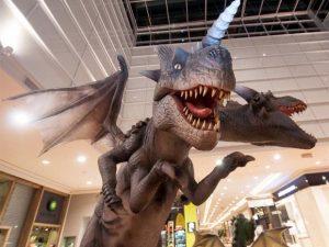 screenshot: Dragões com 4 metros de altura invadem o Shopping Taboão