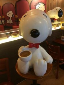 screenshot: Snoopy Café: famoso cãozinho ganha café temático no MorumbiShopping