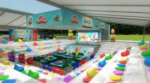 screenshot: Gratuito! Crianças constroem Cidade do Futuro de massinha no Parque Villa-Lobos