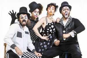 screenshot: COM DESCONTO! Banda Estralo Canta Saltimbancos no Teatro MorumbiShopping
