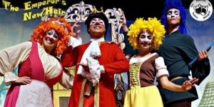 screenshot: Passeios Kids dá desconto no espetáculo infantil em inglês “The Emperor’s New Hair”, no Teatro Viradalata