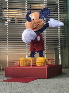 screenshot: Gratuito! MICKEY GIGANTE é a grande atração do Natal do Shopping Tamboré