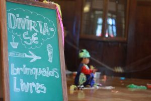 screenshot: Praça Major Sertório recebe Feira de Trocas de Brinquedos no Dia das Crianças
