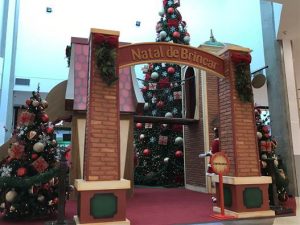 screenshot: Shopping Penha inaugura “Natal de Brincar” com chegada do Papai Noel