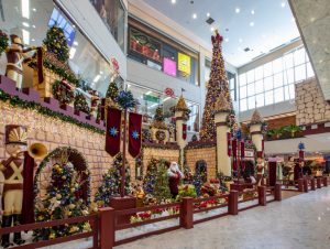 screenshot: Natal no Centro Comercial Aricanduva tem o show de luzes sincronizadas com música no castelo natalino