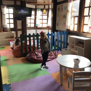 screenshot: O Baden Baden oferece espaço kids com monitoria