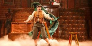 screenshot: Quer assistir o espetáculo infantil “O Guarda-Histórias, João e o Pé de Feijão”, no Festival de Férias no Teatro Viradalata, com desconto? O Passeios Kids te dá!