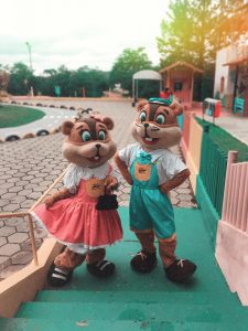screenshot: Até Fevereiro, as Férias no Ski Mountain Park trazem programação especial com esportes radicais, apresentações teatrais e muita diversão para a garotada