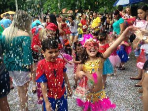 screenshot: Carnaval na Vila Butantan tem bloquinhos, muita música e pintura facial para toda a família