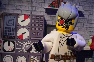 screenshot: LEGOLAND® Florida Resort apresenta um novo show de drones para o Halloween
