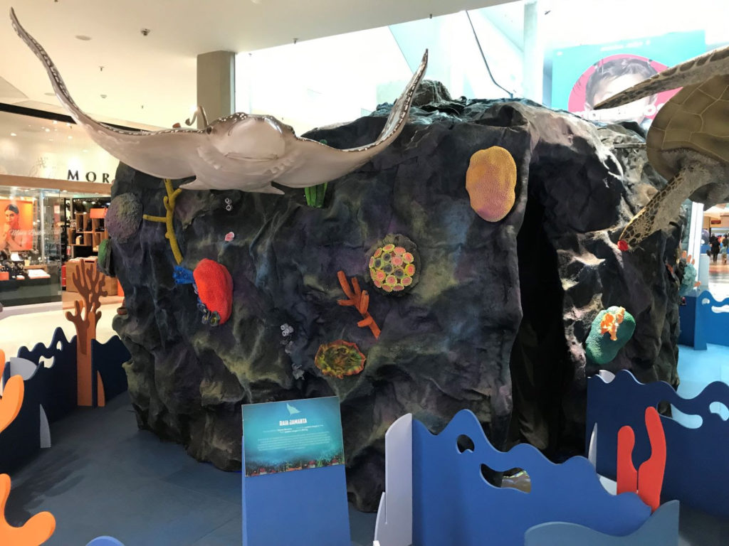 Gratuito! Animais hiper-realistas e cenário interativo fazem parte da exposição "Aventura no fundo do mar", no Shopping Metrópole