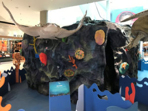 screenshot: Gratuito! Animais hiper-realistas e cenário interativo fazem parte da exposição “Aventura no fundo do mar”, no Shopping Metrópole