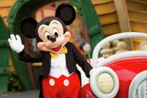 screenshot: Passeio gratuito! Exposição “Mickey, The True Original”, no Iguatemi Alphaville, comemora os 90 anos do ratinho mais amado do mundo