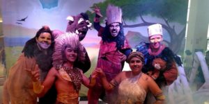 screenshot: Teatro por R$ 15,00? Sim! Espetáculo infantil “Simba, o Rei Leão” encanta crianças no Teatro Omni Corinthians