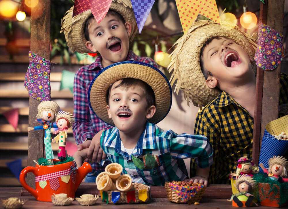 Festa junina para crianças! Arraial do Shopping ABC tem brincadeiras, comidinhas típicas e muita alegria para a criançada