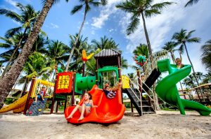 screenshot: Viagem para Bahia com crianças: Cana Brava All Inclusive Resort, em Ilhéus, oferece experiência única pé na areia