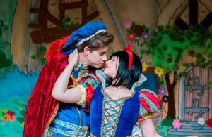 screenshot: Espetáculo Branca de Neve é apresentado no Bibi Ferreira com muita música, fantasia e um toque de humor