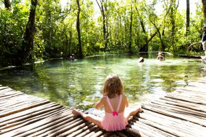 screenshot: Férias de Julho no hotel Areia Que Canta, em Brotas: contato com a natureza para ajudar no desenvolvimento infantil