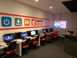 screenshot: Passeio educativo! Golden Square Shopping, no ABC, promove oficina de robótica gratuita para crianças e adolescentes