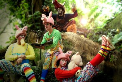 screenshot: Teatro UOL apresenta Os Três Porquinhos o Retorno do Lobo Mau com DESCONTO
