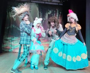 screenshot: Sobre amizade e diferenças, peça infantil “Os Saltimbancos” faz temporada no Teatro BTC com desconto!