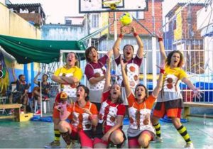 screenshot: Sesc 24 de Maio recebe espetáculo infantil “A Bola – Histórias Que Rolam”, do Grupo Arte Simples de Teatro