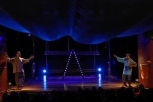 screenshot: Teatro Alfa apresenta projeto Fazendo Cena: sessão da peça Caixa Mágica