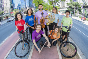 screenshot: Av. Faria Lima é ocupada por passeio gratuito, musical e ciclístico