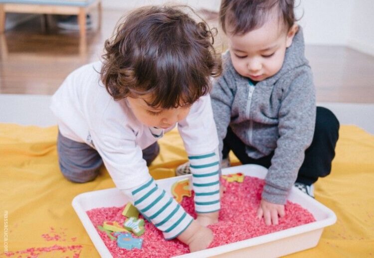 Brincadeiras sensoriais: ideias para fazer com as crianças em casa