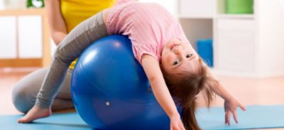 screenshot: Escola oferece aulas gratuitas de pilates para crianças na quarentena