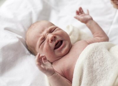 screenshot: Obstetra dá dicas de como acalmar e entender o choro dos bebês