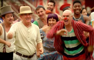 screenshot: Um cineminha grátis vai muito bem! Drive-In Paradiso reúne programação para toda a família