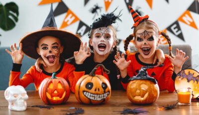screenshot: Halloween na hamburgueria Fan Four: cardápio temático e acesso a jogos de videogame e de tabuleiro gratuitos