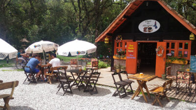 screenshot: Café no Bosque é opção de passeio imperdível em Campos do Jordão