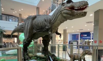 screenshot: Férias no Santana Parque Shopping: Dinossauros divertem as crianças na Zona Norte