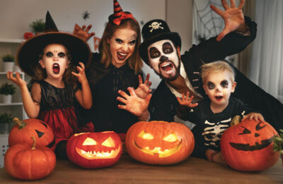 screenshot: DESCONTÃO! Vai ter Halloween na Pizzatto Pizzaria com show do Mickey e Minnie, recreação, oficina e caça ao tesouro