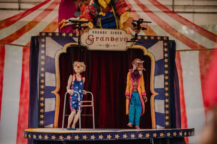 Grande Circo Grandevo apresenta show de marionetes