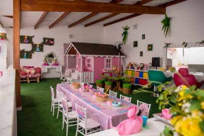 screenshot: Férias no Salão Pink Party com desconto: encontro com princesas, day spa e brincadeiras