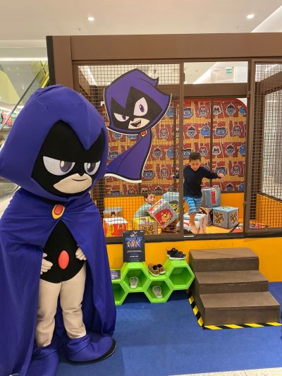 screenshot: ESTÁ ACABANDO! Parque DC no Morumbi Town Shopping tem super-heróis da DC