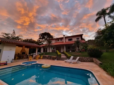 screenshot: Airbnb em Ibiúna! Casa no condomínio Veleiros é excelente opção para famílias com crianças