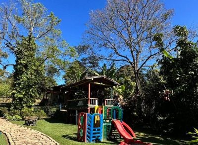 screenshot: Viagem com crianças para Socorro, SP: Grínberg ́s Village Hotel tem piscina coberta e aquecida e laxer completo