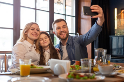 screenshot: Restaurantes com samba, pagode ao vivo e espaço kids para reunir a família e curtir muito