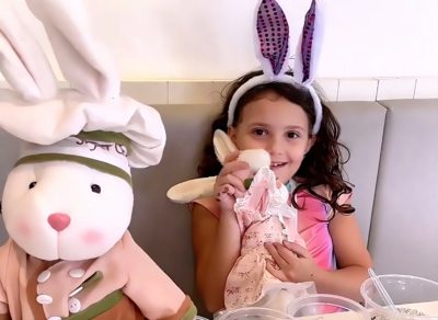 screenshot: Com desconto! Oficina de Páscoa com presença da coelhinha na Cheesecakeria